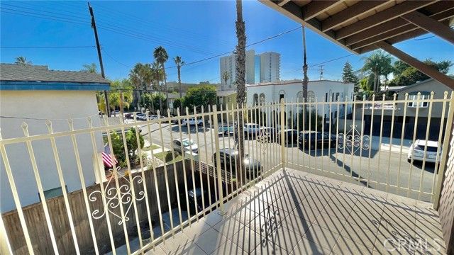 1500 E 1st Street, Long Beach, CA 90802