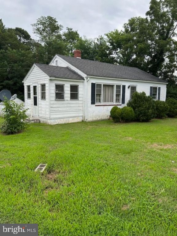 4856 COLES POINT RD, Hague, VA 22469