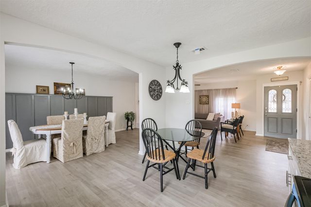2705 Parrott Avenue, Rosenberg, TX 77471
