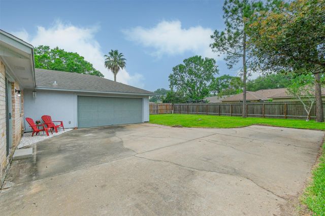 2705 Parrott Avenue, Rosenberg, TX 77471