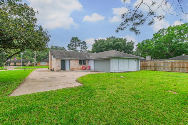 2705 Parrott Avenue, Rosenberg, TX 77471