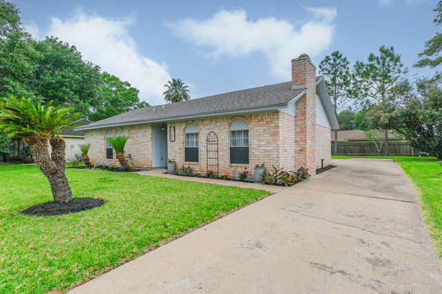 2705 Parrott Avenue, Rosenberg, TX 77471