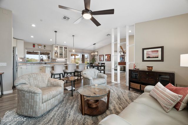 814 E Desert Glen Drive, Oro Valley, AZ 85755