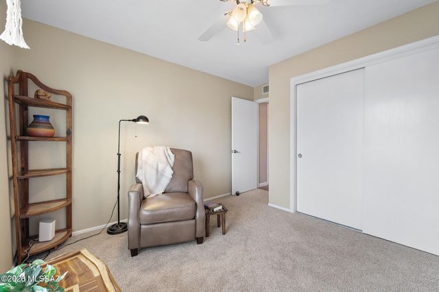 814 E Desert Glen Drive, Oro Valley, AZ 85755