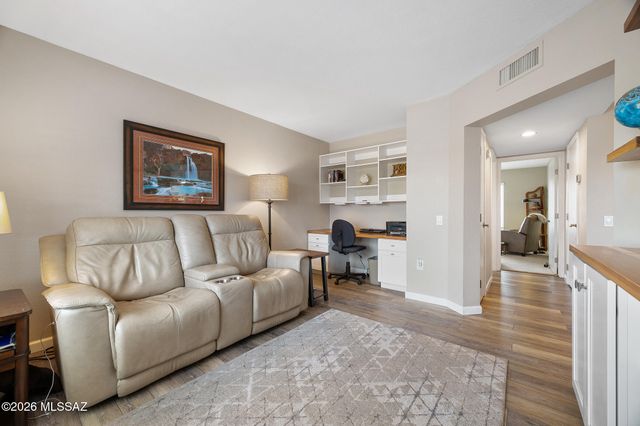 814 E Desert Glen Drive, Oro Valley, AZ 85755