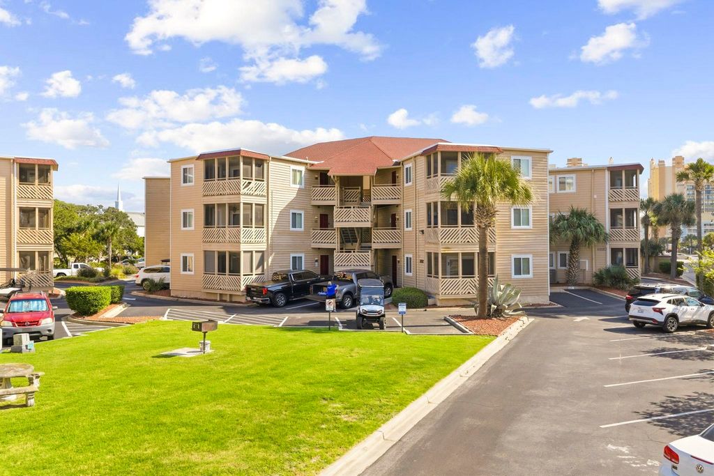 609 Hillside Dr N # C-8, North Myrtle Beach, SC 29582 — exterior