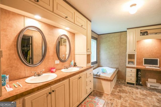 143 Mccullar Weaver Road, Milledgeville, GA 31061