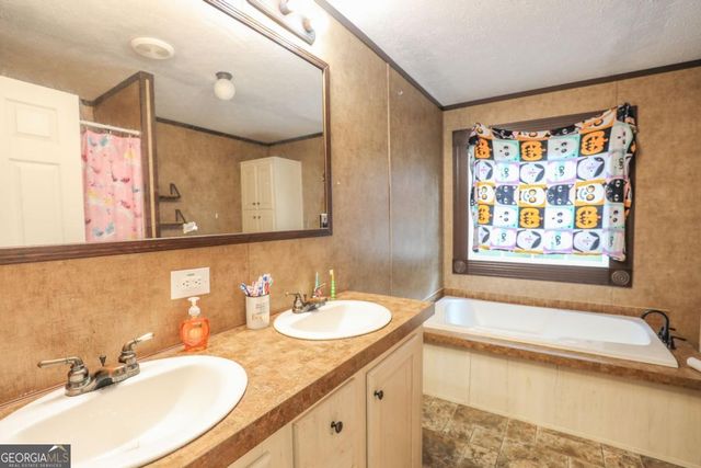 143 Mccullar Weaver Road, Milledgeville, GA 31061