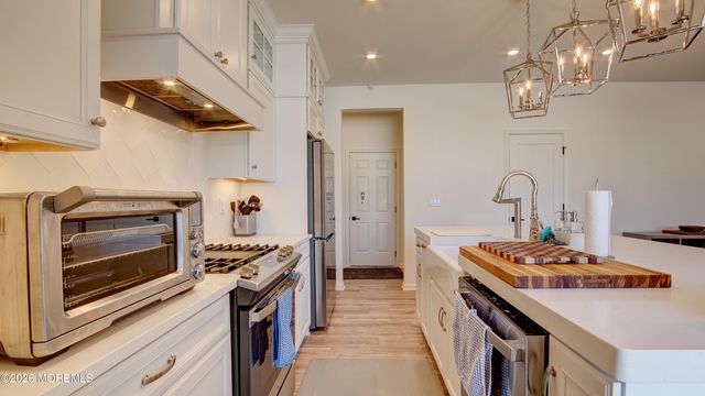 7 Impatiens Court, Old Bridge, NJ 08857
