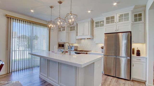 7 Impatiens Court, Old Bridge, NJ 08857