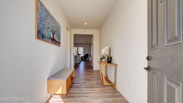 7 Impatiens Court, Old Bridge, NJ 08857
