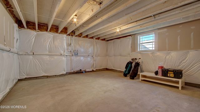 7 Impatiens Court, Old Bridge, NJ 08857