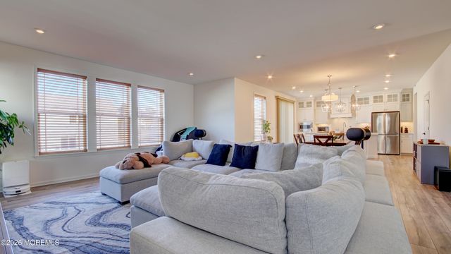 7 Impatiens Court, Old Bridge, NJ 08857