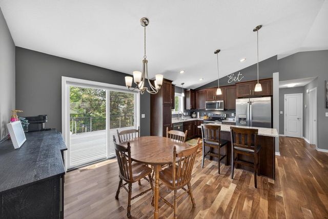 810 8th Avenue SW, Pine Island, MN 55963