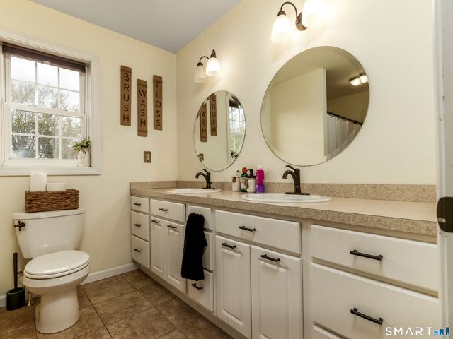 27 Maggie Court, Plymouth, CT 06786