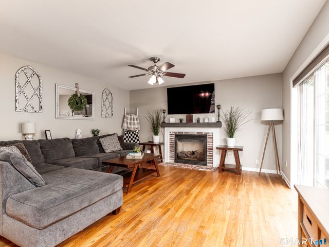 27 Maggie Court, Plymouth, CT 06786