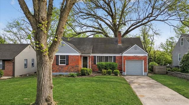 2405 W 75th Place, Prairie Village, KS 66208