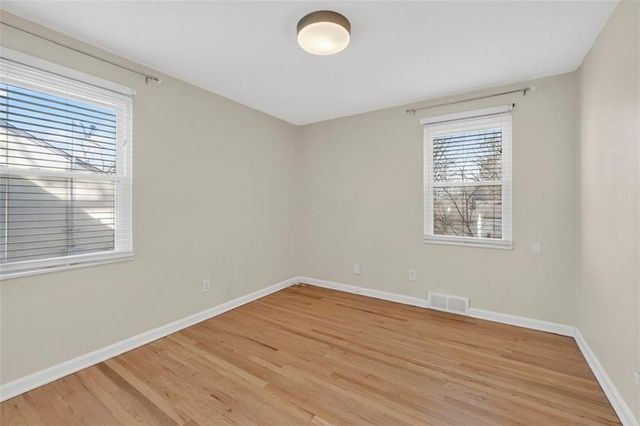 2405 W 75th Place, Prairie Village, KS 66208