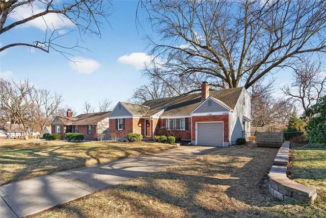 2405 W 75th Place, Prairie Village, KS 66208