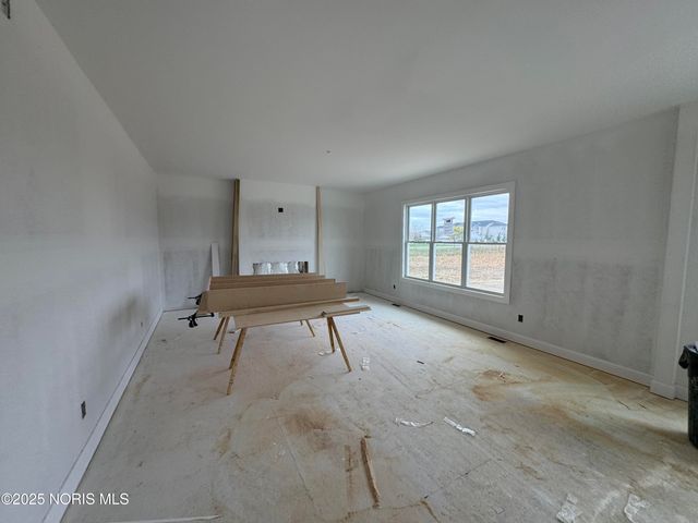 1396 Thomas Lane, Waterville, OH 43566