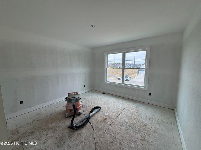 1396 Thomas Lane, Waterville, OH 43566