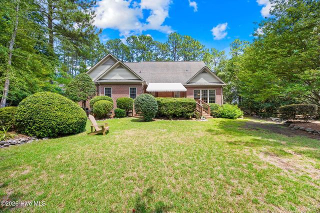 370 Sugar Pine Drive, Pinehurst, NC 28374