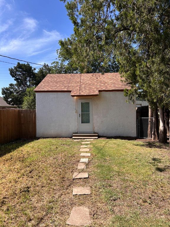 1707 32nd Street, Rear, Lubbock, TX 79411