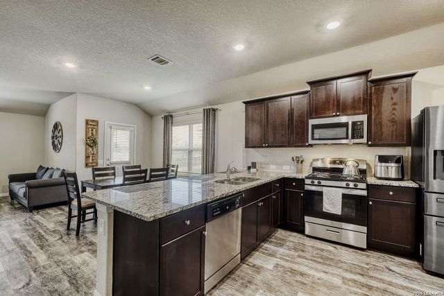 803 Blue Landing, San Antonio, TX 78221