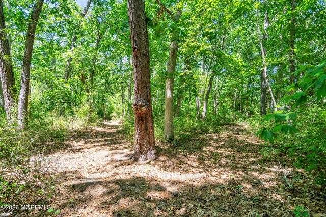 3 Stoneham Drive, Brick, NJ 08724