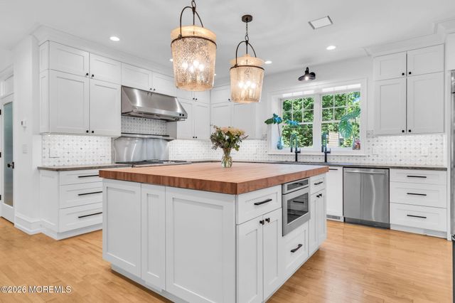 3 Stoneham Drive, Brick, NJ 08724