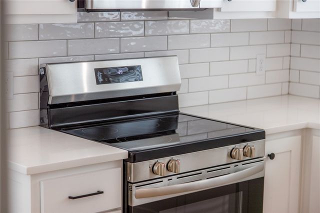 648 W Price Avenue, Springdale, AR 72764