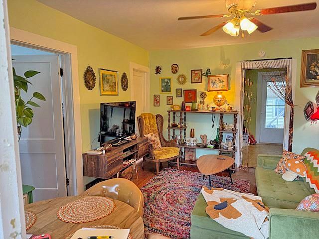 340 OAK ST, Savannah, TN 38372