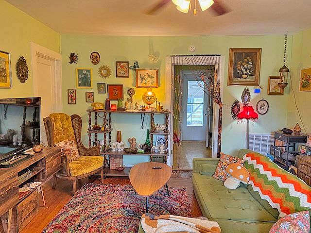 340 OAK ST, Savannah, TN 38372