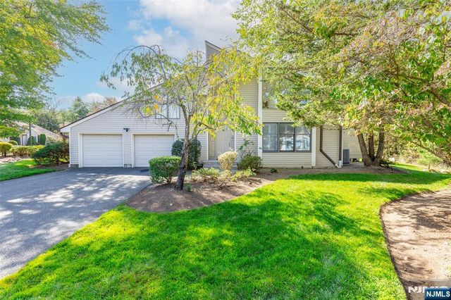 1 Bentley Drive 3, Franklin Lakes, NJ 07417