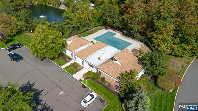 1 Bentley Drive 3, Franklin Lakes, NJ 07417