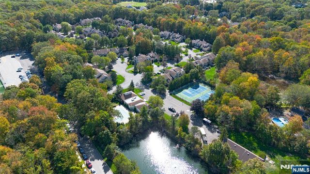 1 Bentley Drive 3, Franklin Lakes, NJ 07417