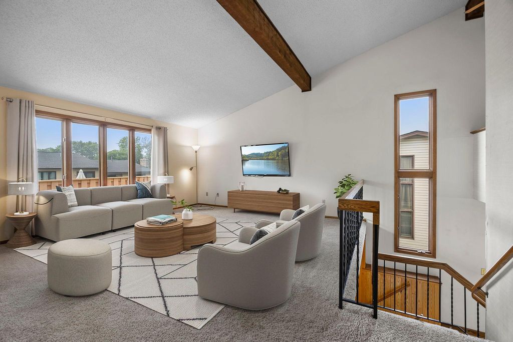 5367 Hyland Place, Bloomington, MN 55437 — photo 2