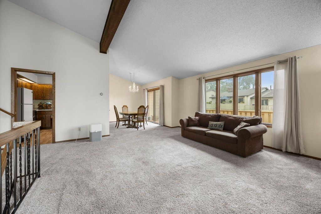 5367 Hyland Place, Bloomington, MN 55437 — photo 4
