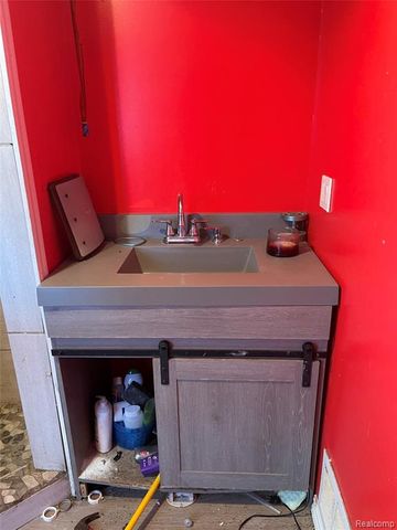 8701 County Line Road, Milan, MI 48160