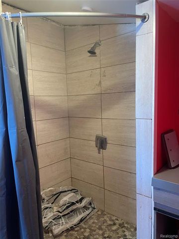 8701 County Line Road, Milan, MI 48160