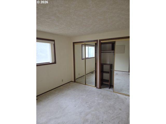 3419 BROKEN ARROW Loop, Salem, OR 97304