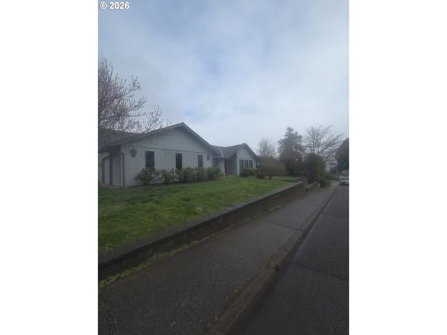 3419 BROKEN ARROW Loop, Salem, OR 97304