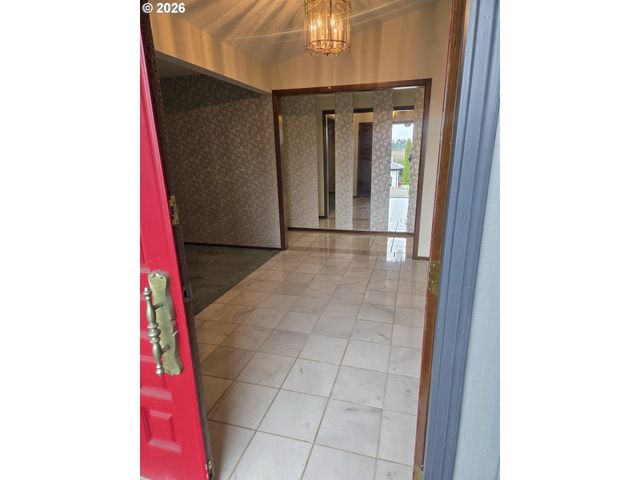 3419 BROKEN ARROW Loop, Salem, OR 97304