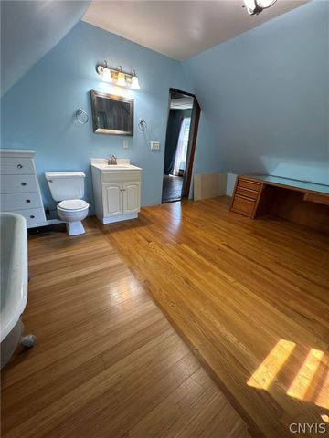 142 Kidd Avenue 44, Syracuse, NY 13210