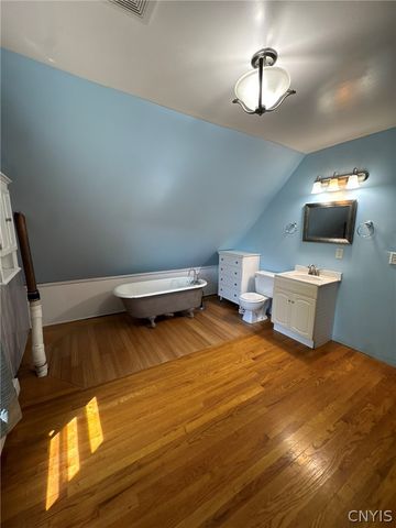 142 Kidd Avenue 44, Syracuse, NY 13210