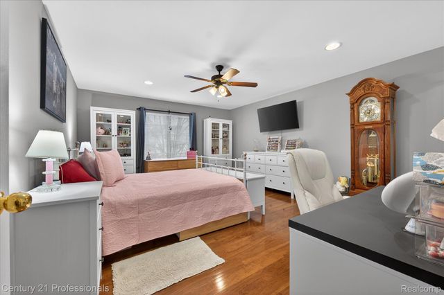 45555 Hidden View Court 6 Mile Rd, Utica, MI 48315