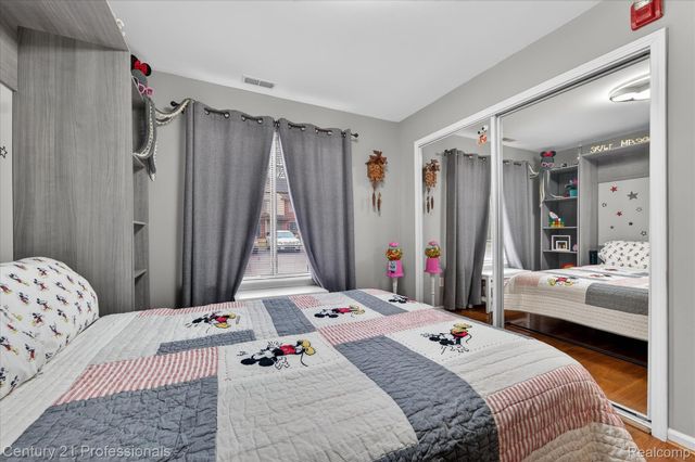 45555 Hidden View Court 6 Mile Rd, Utica, MI 48315