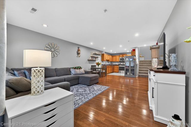 45555 Hidden View Court 6 Mile Rd, Utica, MI 48315