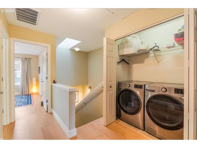 10124 Nw BRIGHTON Ln, Portland, OR 97229