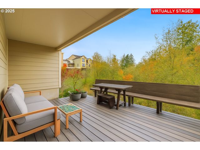 10124 Nw BRIGHTON Ln, Portland, OR 97229